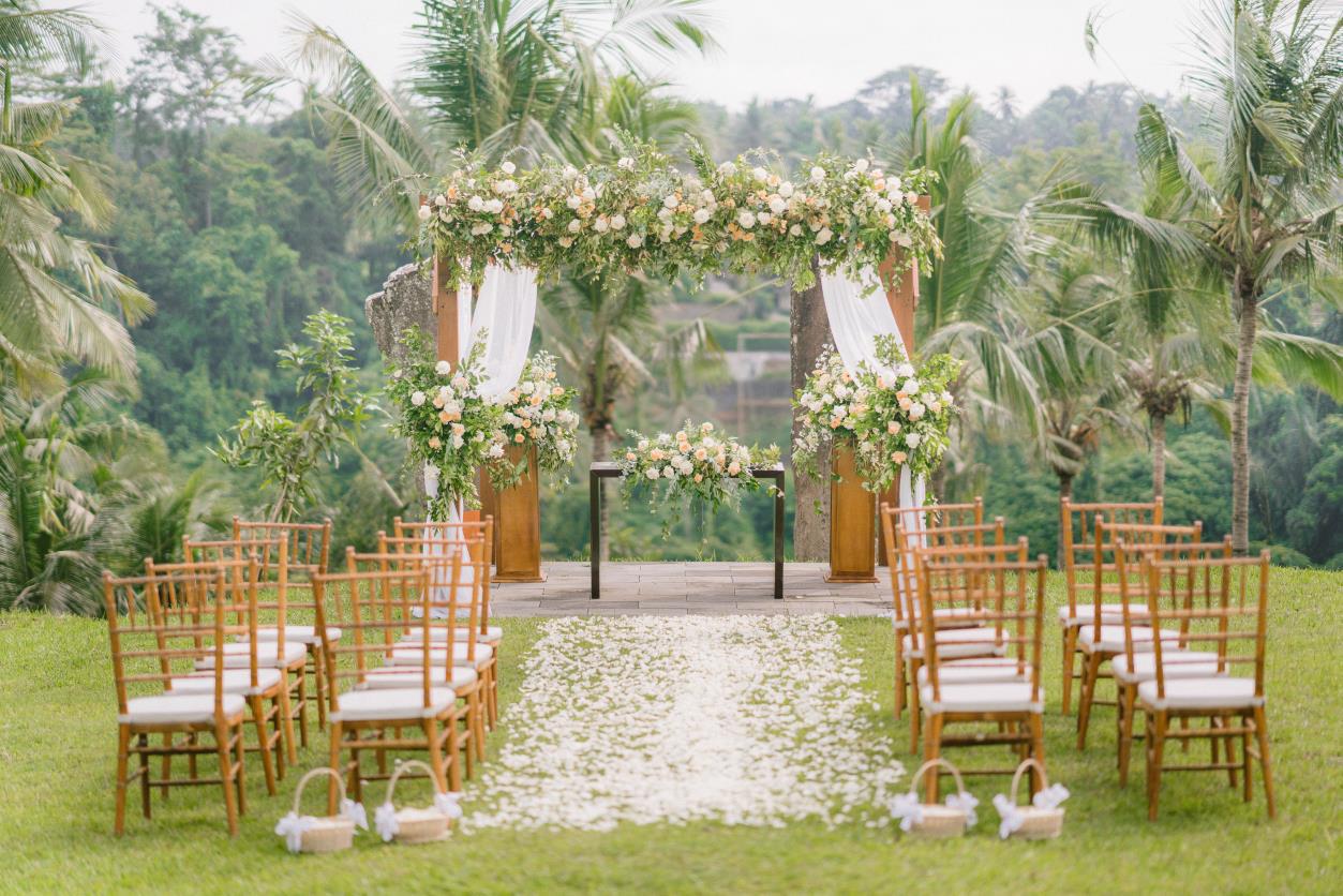 Romance Meets Nature for an Enchanting Wedding Celebration at Alila Ubud
