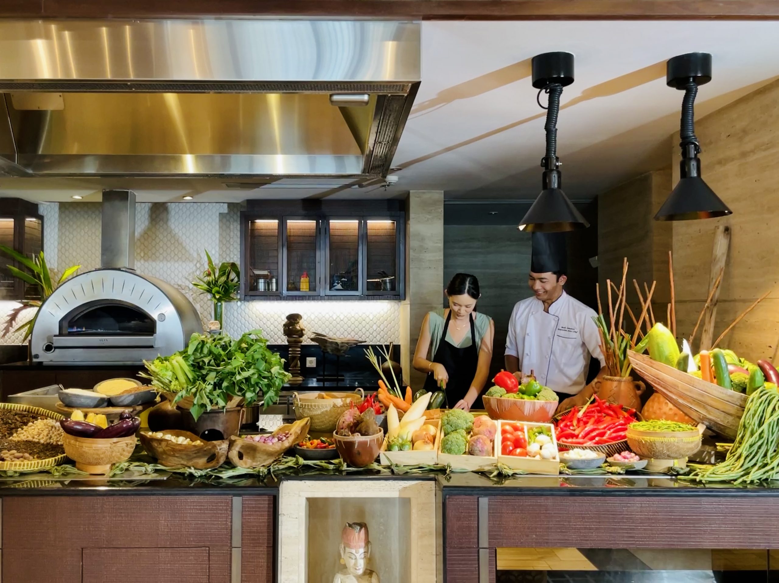 Conrad Bali Appoints New Executive Chef and Launches Scenographic Cooking Classes