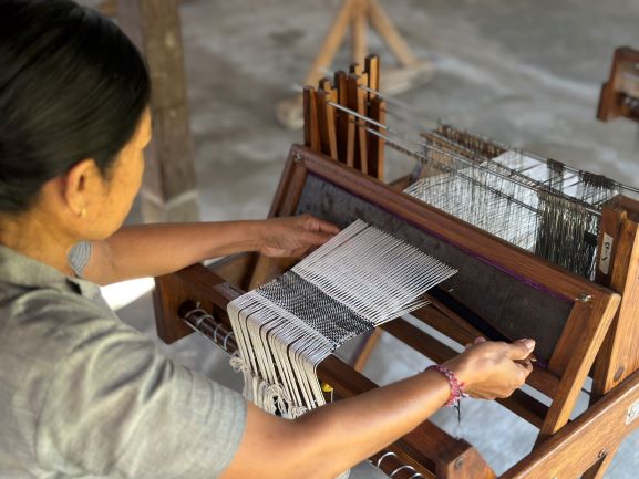 EMBRACING TRADITIONAL INDONESIAN ART EXPLORATION WITH ONE OF THE OLDEST HAND-WEAVING FACTORIES IN BALI