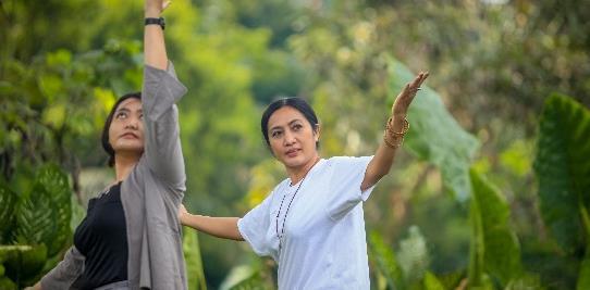 Embark on a Journey of Holistic Well-being with Qi Gong Under the Expert Guidance of Vony Dewi.