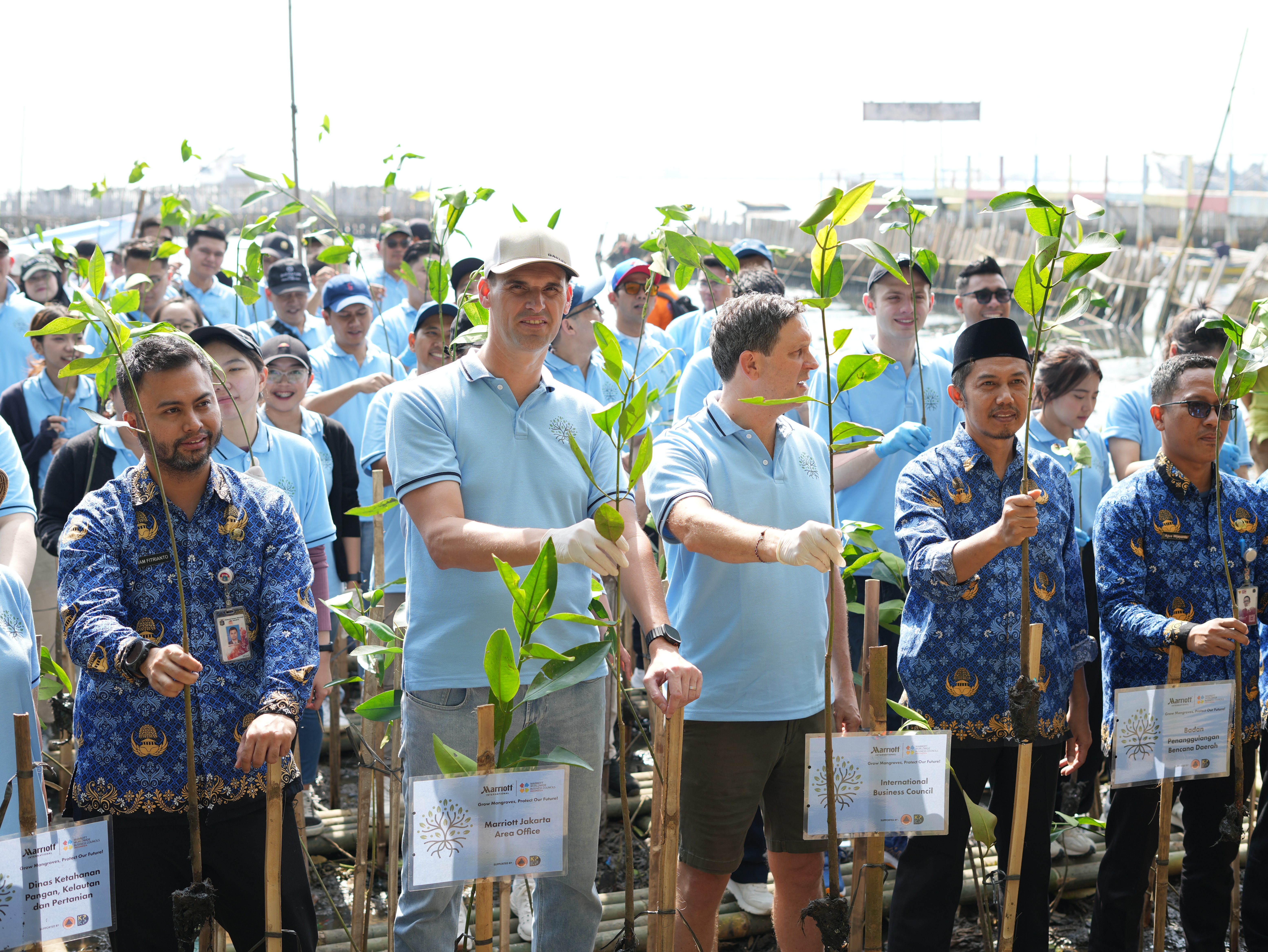 Marriott Business Council Indonesia Champions ‘10,000 Mangroves for Indonesia’ in Honor of World Environment Day