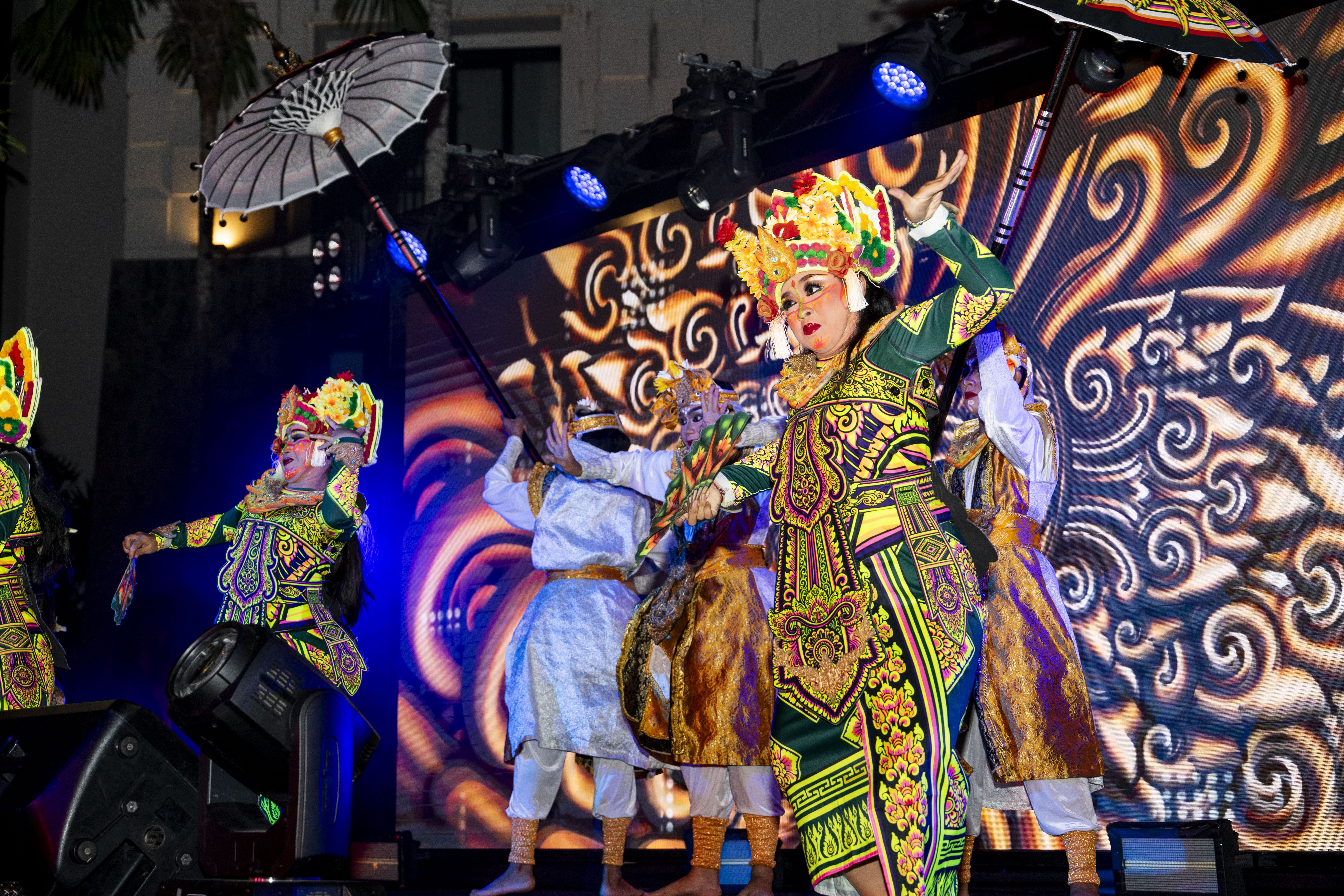 Batik Beyond Borders: A Night of Culture, Creativity, and Connection at Pullman Bali Legian Beach