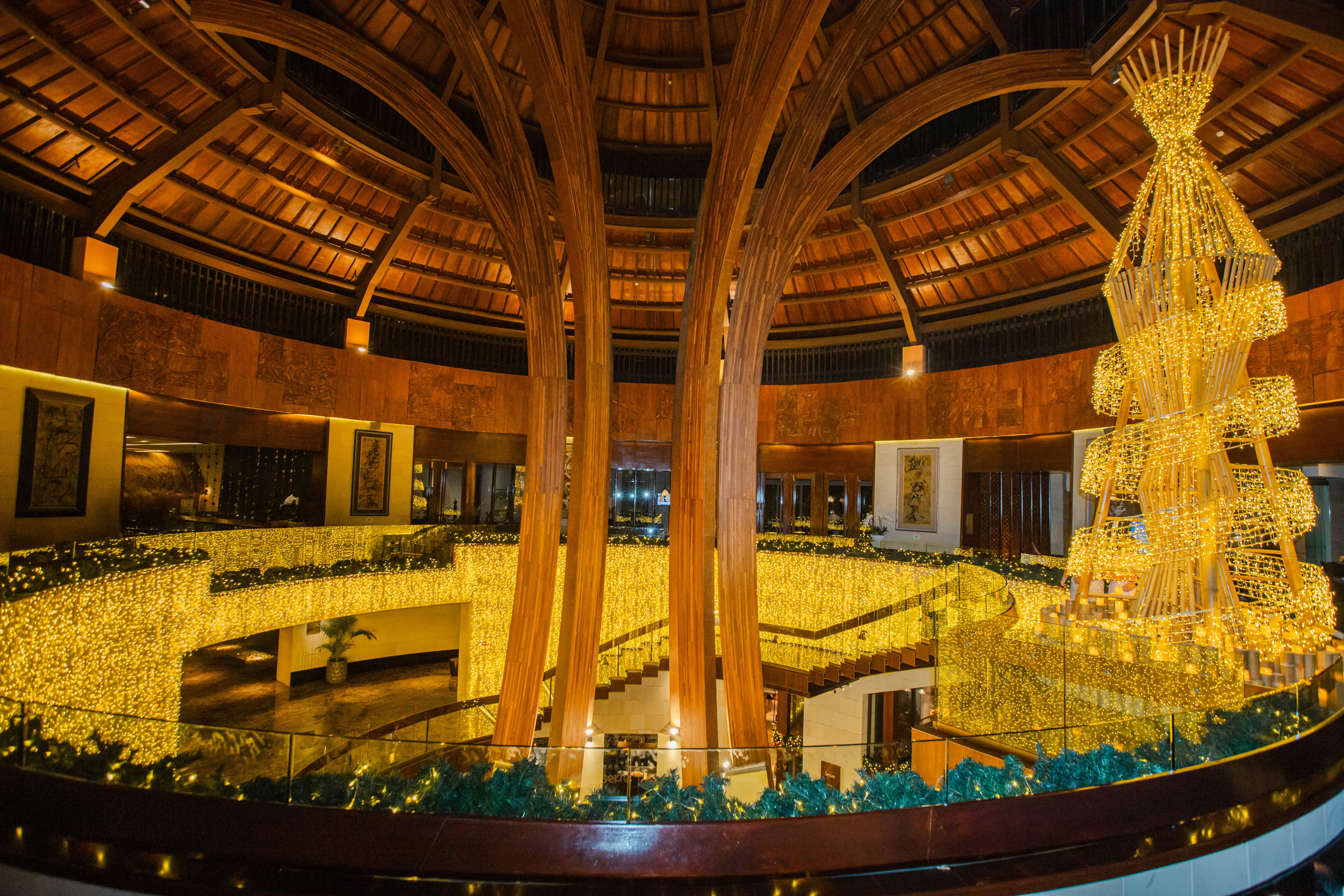 Glow Into the Holidays as Sofitel Bali Nusa Dua Beach Resort Presents Its Most Enchanting Candlelight Festive Season